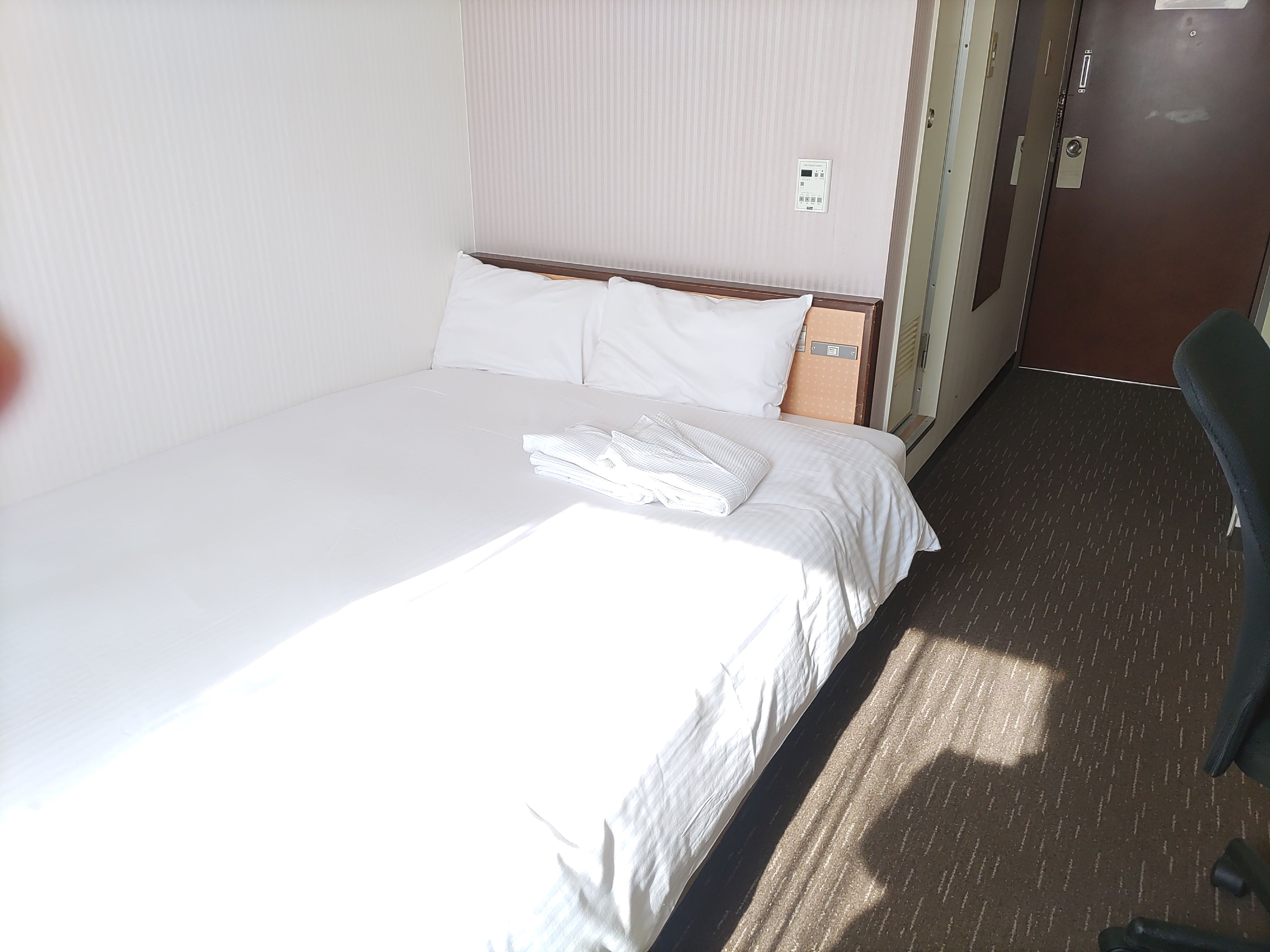 セミダブルルーム【12㎡～13㎡】