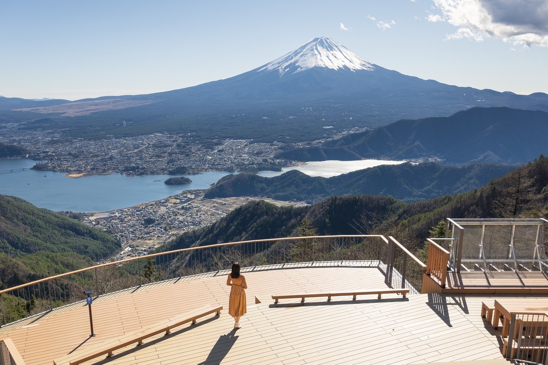 【FUJIYAMAツインテラス５周年特別企画専用バス半額割引券付】富士山を一望できる新名所の割引券付