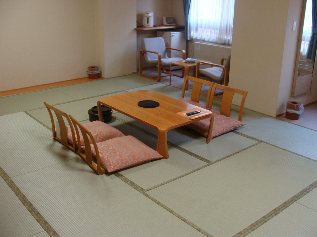 和室15畳　喫煙　