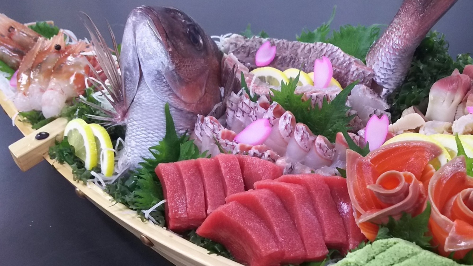【記念日におすすめ】「尾頭付き舟盛り」でお祝い！■夕食はお部屋で　笑福御膳/牛肉メイン■1泊2食付