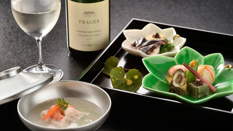 【LUXDAYSセール】特別料金×5種のマリアージュ　ソムリエが選ぶオーストリアワインと京懐石の饗宴