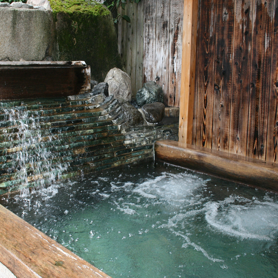 離れの湯　男性風呂