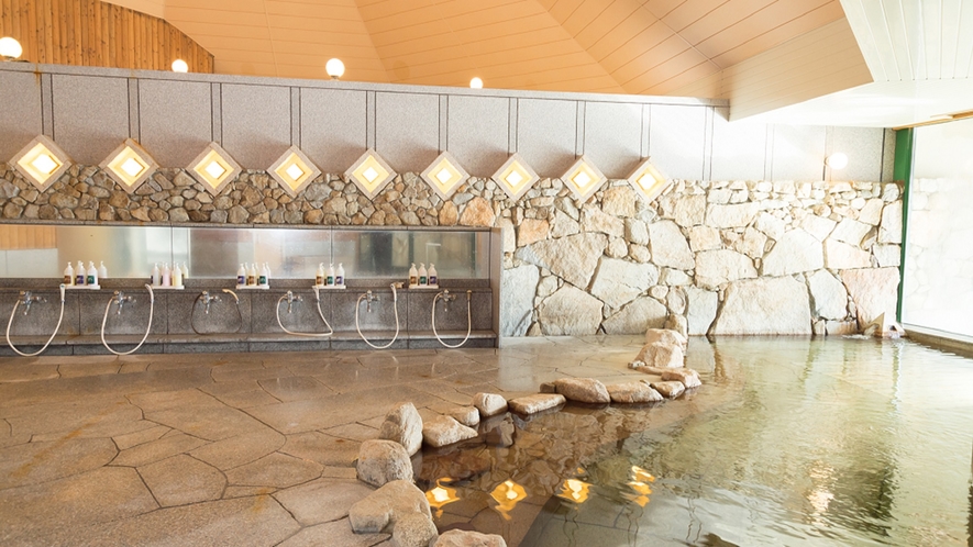 ●【大浴場】美肌効果の高いトロトロの天然温泉です
