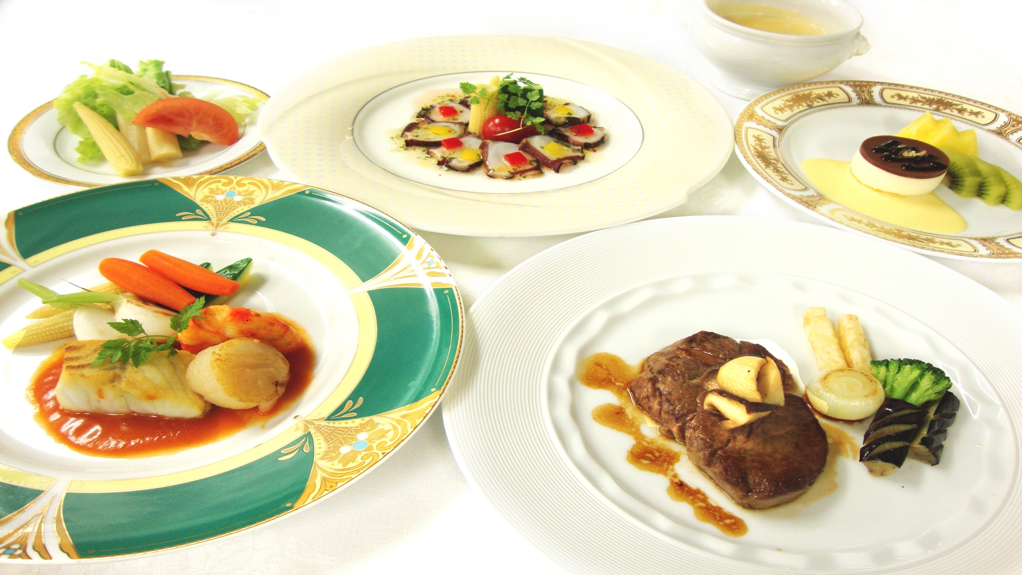 *【洋食フルコース】一例。新鮮食材の魅力を引き出した本格洋食を、コース仕立てでご堪能ください。