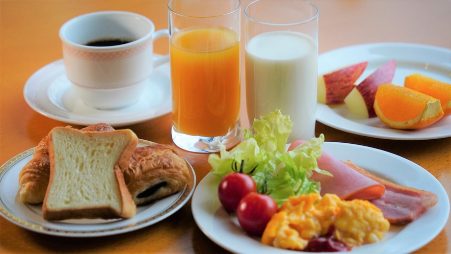 ●【朝食】和洋バイキングをお楽しみ下さい。 ※セットメニューに変更になる場合もございます。