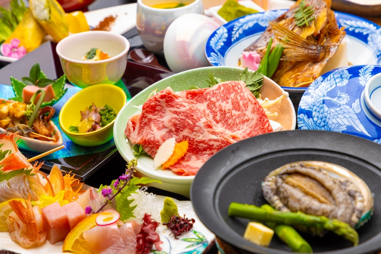 【お料理重視の貴方へ！３〜５月春の三河会席】みかわ牛豆乳鍋、活鮑、地魚姿盛りなど贅沢に味わう！