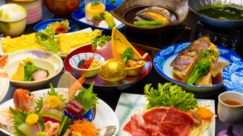 ～地産地消を愉しむ　春の三河会席～ 地魚姿盛りやみかわ牛、活あわびなど贅沢食材を使用