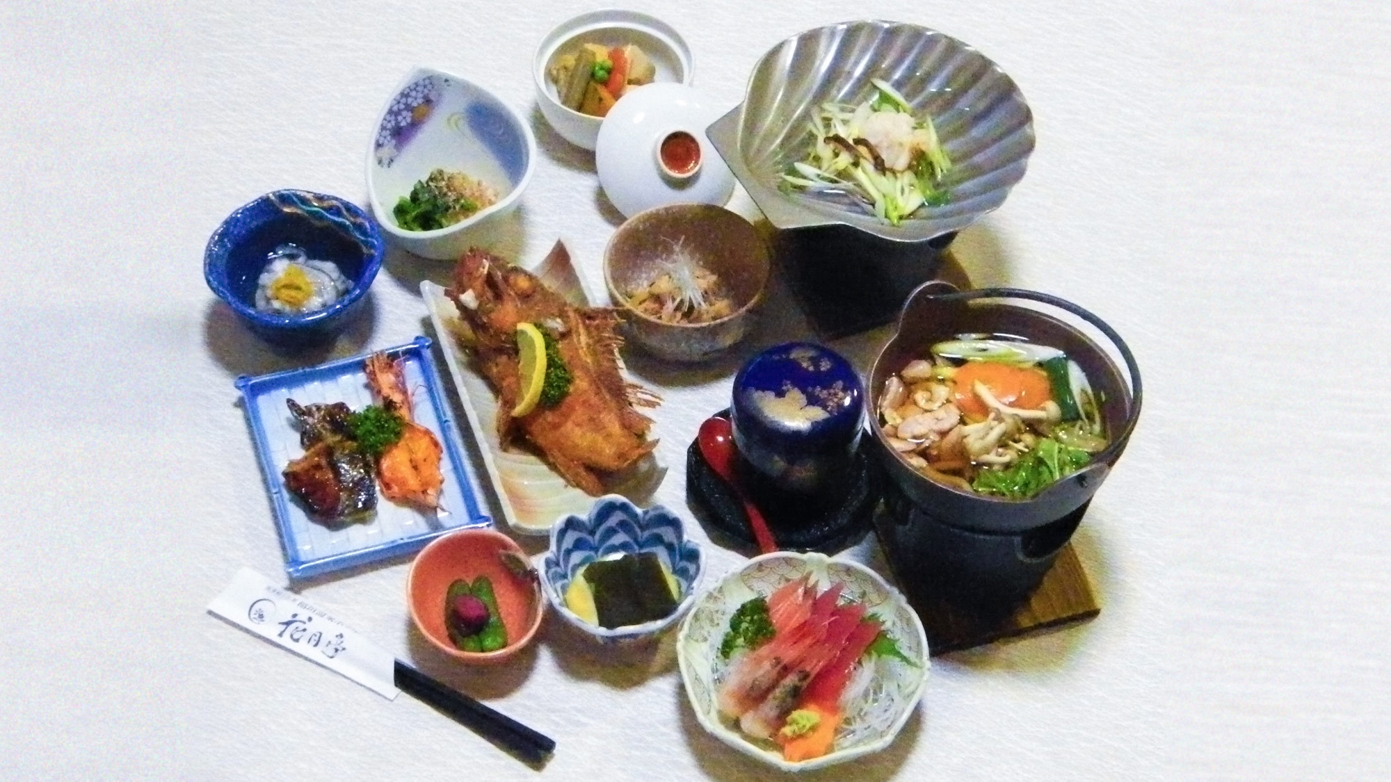 【ゆっくりお部屋食】源泉かけ流しスタンダード御膳【巡るたび、出会う旅。東北】