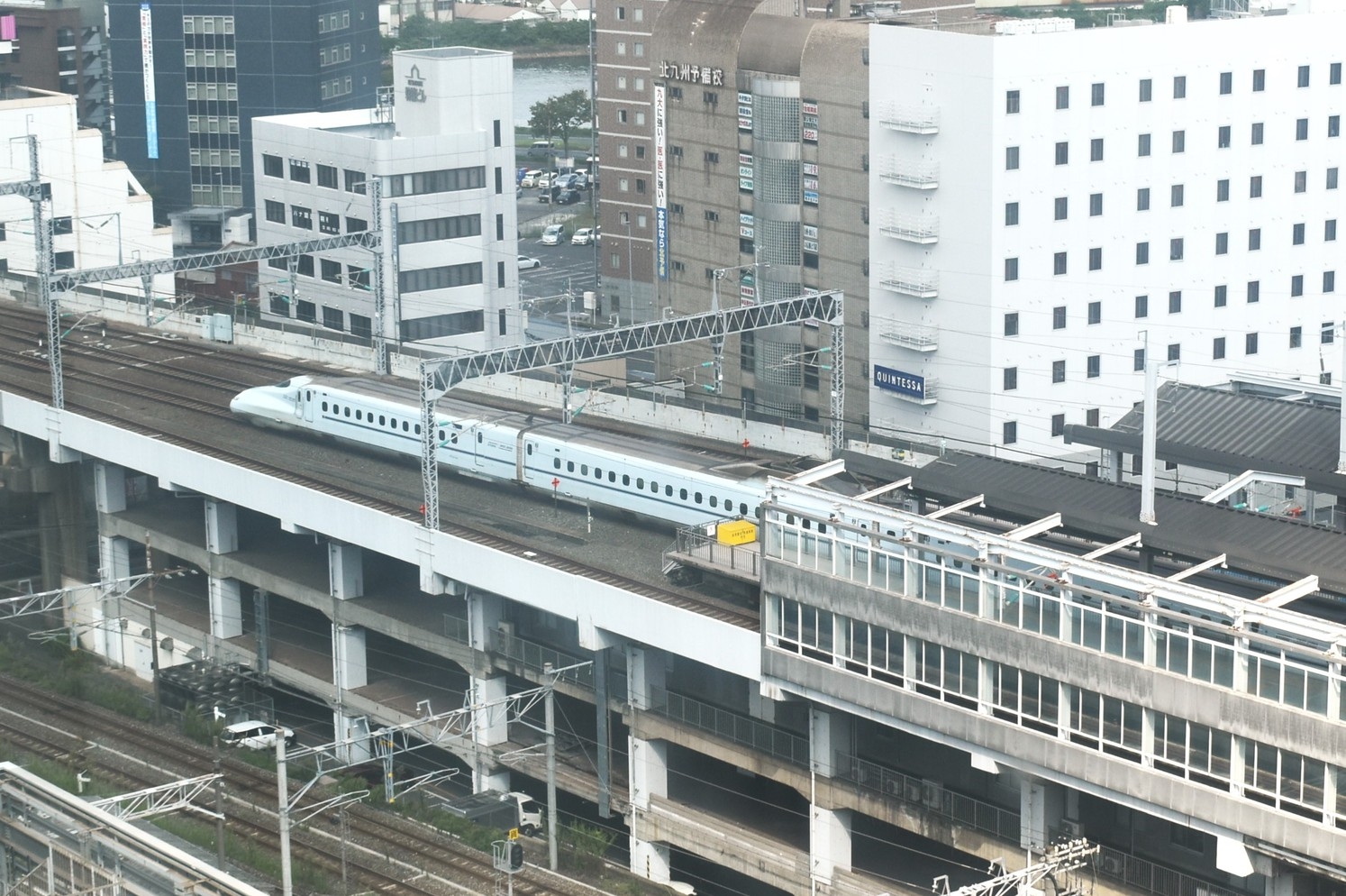 【小倉駅上からの極上のトレインビュー】新幹線＆在来線が一望できるお部屋♪チェックアウト11時♪朝食付